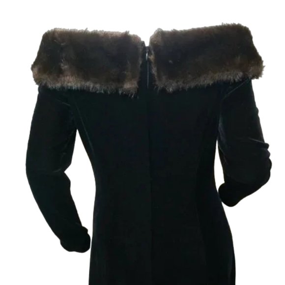 Cachet 80’S Vintage Formal Black Velvet Off Shoulder Faux Fur Collar, Si… - Picture 6 of 7